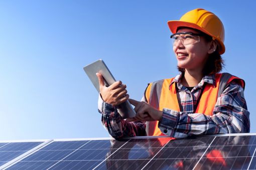 woman-smiling-in-safety-vest